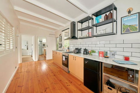 Adorable Beach Shack In The Heart Of Aireys Inlet - Accommodation Brunswick Heads 1