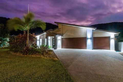Airlie Beach Home - Accommodation Brunswick Heads 2