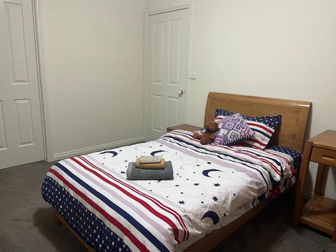 Amazing Private Bedrooms In Doncaster East Near School - Accommodation Brunswick Heads 1