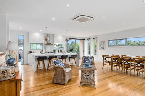 Aires Coastal Beach House Luxury With Ocean Views - Accommodation Brunswick Heads 1