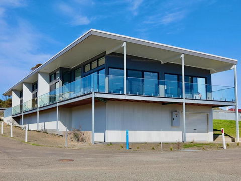 Apt03-The YC Lily May - Accommodation Brunswick Heads 1