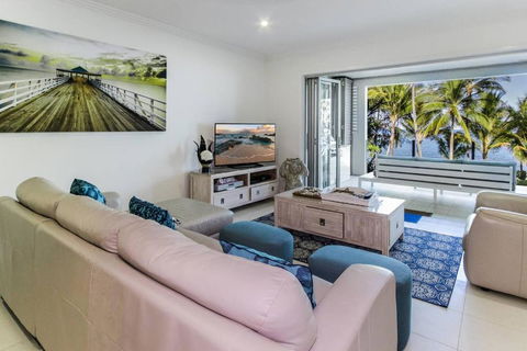 Aqua Aura - Bask In Beachfront Living - Accommodation Brunswick Heads 1