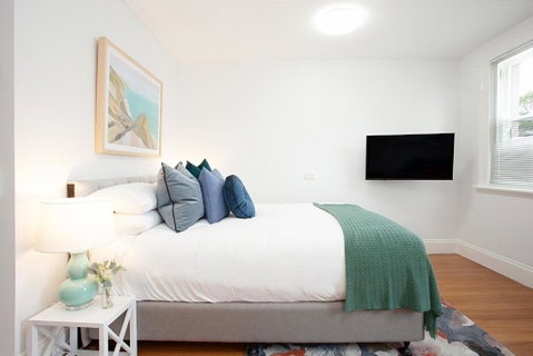 Art Deco Designer Studio In Lewisham - Accommodation Brunswick Heads 0