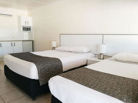 Augathella Motel & Caravan Park - Accommodation Brunswick Heads 0
