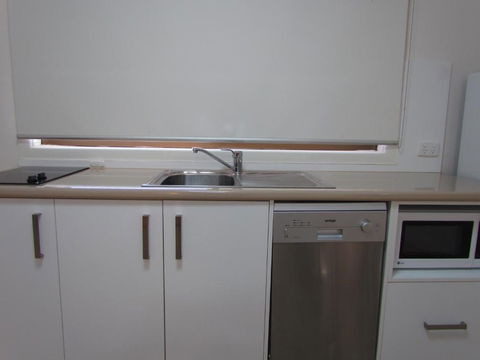 Augathella Motel & Caravan Park - Accommodation Brunswick Heads 2