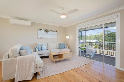 Aurora Grove - A Familly Retreat At Caves Beach - Accommodation Brunswick Heads 0