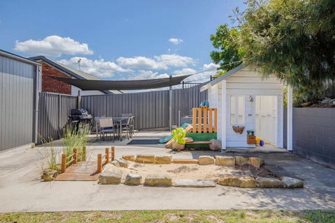 Aurora Grove - A Familly Retreat At Caves Beach - Accommodation Brunswick Heads 3