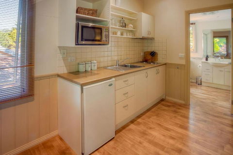 Autumn Abode Cottages - One - Accommodation Brunswick Heads 2