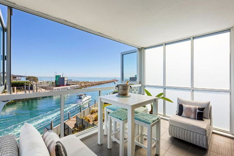 Azure Bliss Luxe With Water Views Walk To Beach - Accommodation Brunswick Heads 0