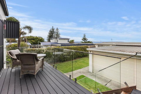 Azure Studio - Ocean Glimpses - 3 Mins Walk To Beach - Accommodation Brunswick Heads 0