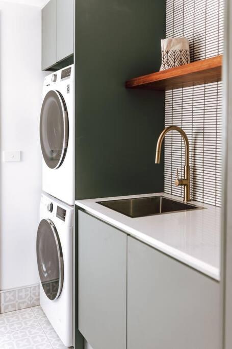 B E R T I E - Central Bicheno - Accommodation Brunswick Heads 3
