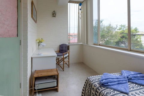 B6 Crawley Apartment 1 BRM & Sleepout Near UWA - Accommodation Brunswick Heads 4