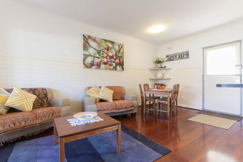 B7 Crawley Apartment 1 BRM & Sleepout Near UWA - Accommodation Brunswick Heads 4