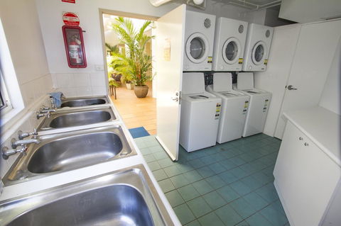 Port Douglas Apartments - Adults Only Oasis - Accommodation Brunswick Heads 35