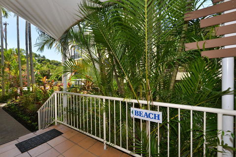 Port Douglas Apartments - Adults Only Oasis - Accommodation Brunswick Heads 26