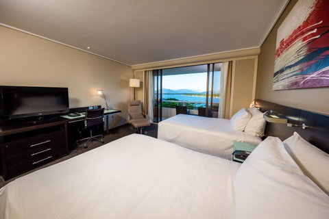 Hilton Cairns - Accommodation Brunswick Heads 6