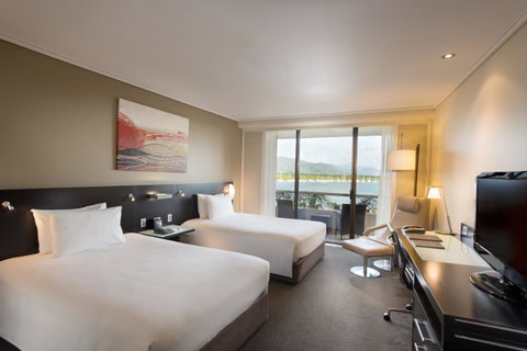Hilton Cairns - Accommodation Brunswick Heads 1