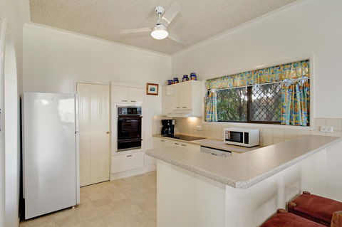 Keith\'s Place, 1 Of The 3 Most Popular Units On Bribie - Accommodation Brunswick Heads 15