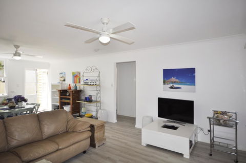 Retro Beach Flat - Accommodation Brunswick Heads 4