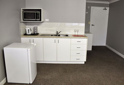 Bribie Island Square - Accommodation Brunswick Heads 3