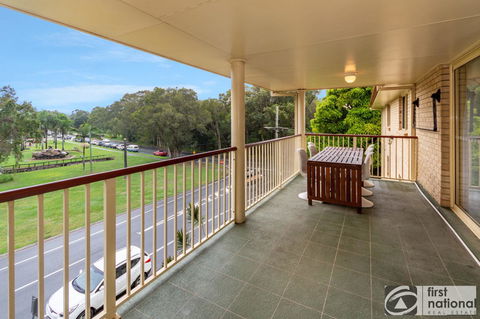 Immaculate Spacious Second Floor Unit Overlooking Pristine Parklands - Accommodation Brunswick Heads 2
