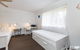 Immaculate Spacious Second Floor Unit Overlooking Pristine Parklands - thumb 4