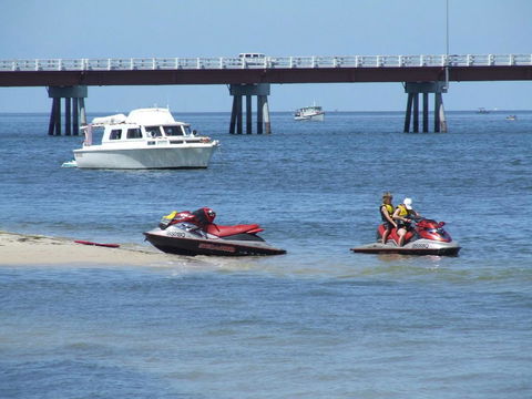 Lowset, Pet Friendly Cottage - Sunset Ave, Bongaree - Accommodation Brunswick Heads 8