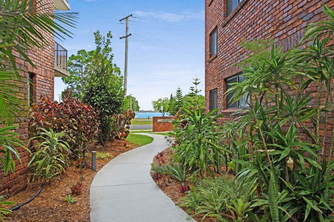 Waterviews,Pool, Wifi Its All Here !- Welsby Pde, Bongaree - Accommodation Brunswick Heads 15