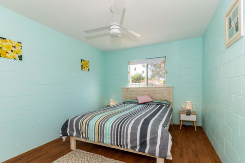 Charm And Comfort In This Ground Floor Unit With Water Views! Welsby Pde, Bongaree - Accommodation Brunswick Heads 9
