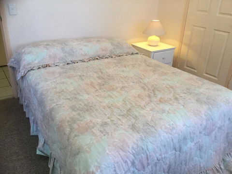 Private Canal Duplex With Pontoon - Oleander Drive, Bongaree - Accommodation Brunswick Heads 10