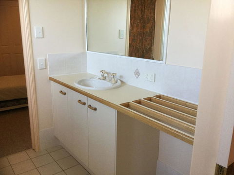 Private Canal Duplex With Pontoon - Oleander Drive, Bongaree - Accommodation Brunswick Heads 18