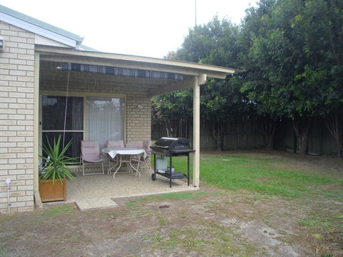 Ground Floor, Family Unit On The Canal With Free WIFI! - Accommodation Brunswick Heads 4