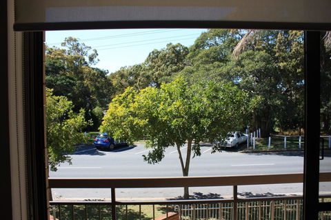Close To Surf Beach, Surf Club, Hotel And Shops - Boyd St, Woorim - Accommodation Brunswick Heads 1