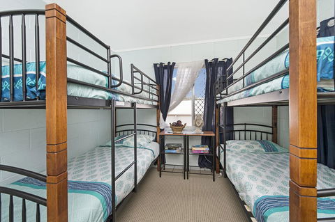 First Floor Unit Close To Shops, Park And Waterfront! - Accommodation Brunswick Heads 4