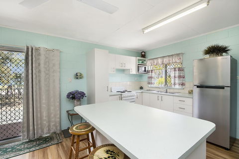 First Floor Unit Close To Shops, Park And Waterfront! - Accommodation Brunswick Heads 8