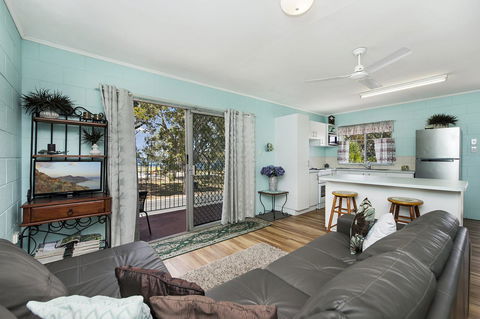 First Floor Unit Close To Shops, Park And Waterfront! - Accommodation Brunswick Heads 10