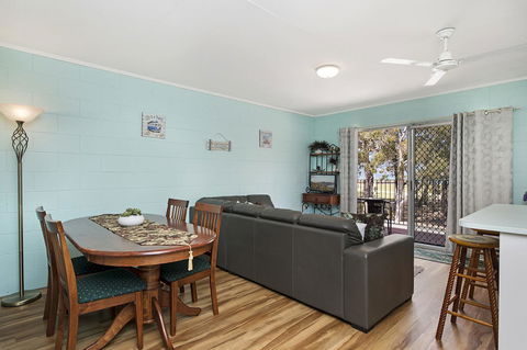 First Floor Unit Close To Shops, Park And Waterfront! - Accommodation Brunswick Heads 5