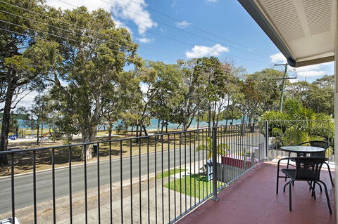 First Floor Unit Close To Shops, Park And Waterfront! - Accommodation Brunswick Heads 0