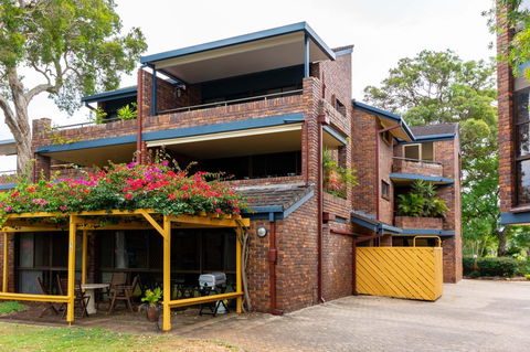 Spacious Family Unit With Incredible Views. - Accommodation Brunswick Heads 2
