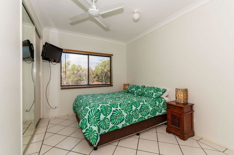 Waterfront Views From Private Rooftop Balcony - Bayview South Esp, Bongaree - Accommodation Brunswick Heads 11