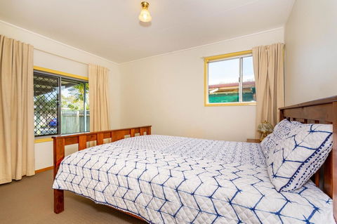 Pet Friendly Cottage In The Heart Of Bribie - Wirraway St, Bongaree - Accommodation Brunswick Heads 11