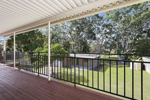 Waterfront Retreat With Room For A Boat - Welsby Pde, Bongaree - Accommodation Brunswick Heads 2