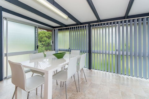 Short Stroll To Surf Beach - North Street, Woorim - Accommodation Brunswick Heads 11