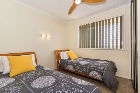 Short Stroll To Surf Beach - North Street, Woorim - Accommodation Brunswick Heads 13