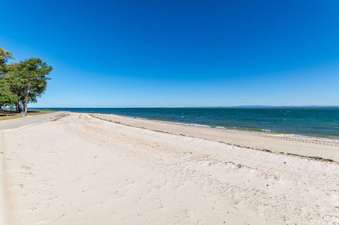 Great Views, Ground Floor Unit Clearview Apartments South Esplande, Bongaree - Accommodation Brunswick Heads 17