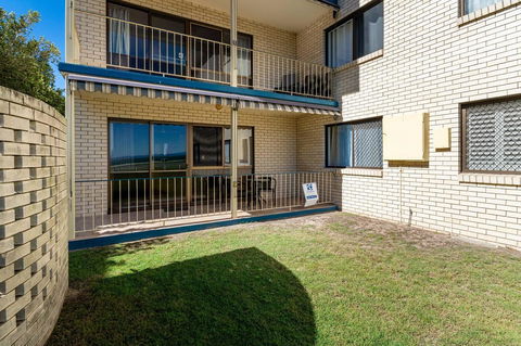 Great Views, Ground Floor Unit Clearview Apartments South Esplande, Bongaree - Accommodation Brunswick Heads 11