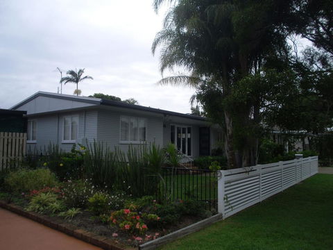 Hampton Cottage- Delightful Cottage Bring Your Dog! - Accommodation Brunswick Heads 3