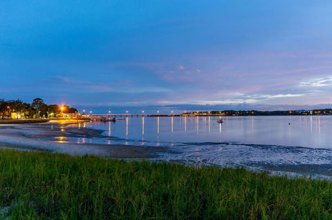 Spectacular Unit Overlooking Pumicestone Passage - Welsby Pde, Bongaree - Accommodation Brunswick Heads 17