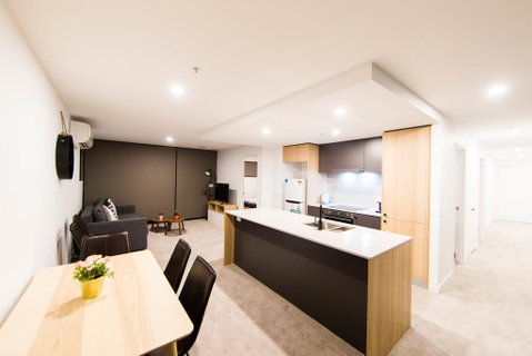 Mid Night Apartment Canberra City Onsite Parking - Accommodation Brunswick Heads 2