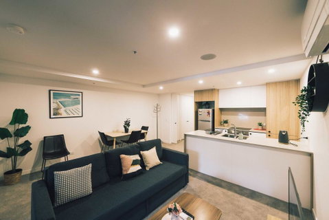 Mid Night Apartment Canberra City Onsite Parking - Accommodation Brunswick Heads 3